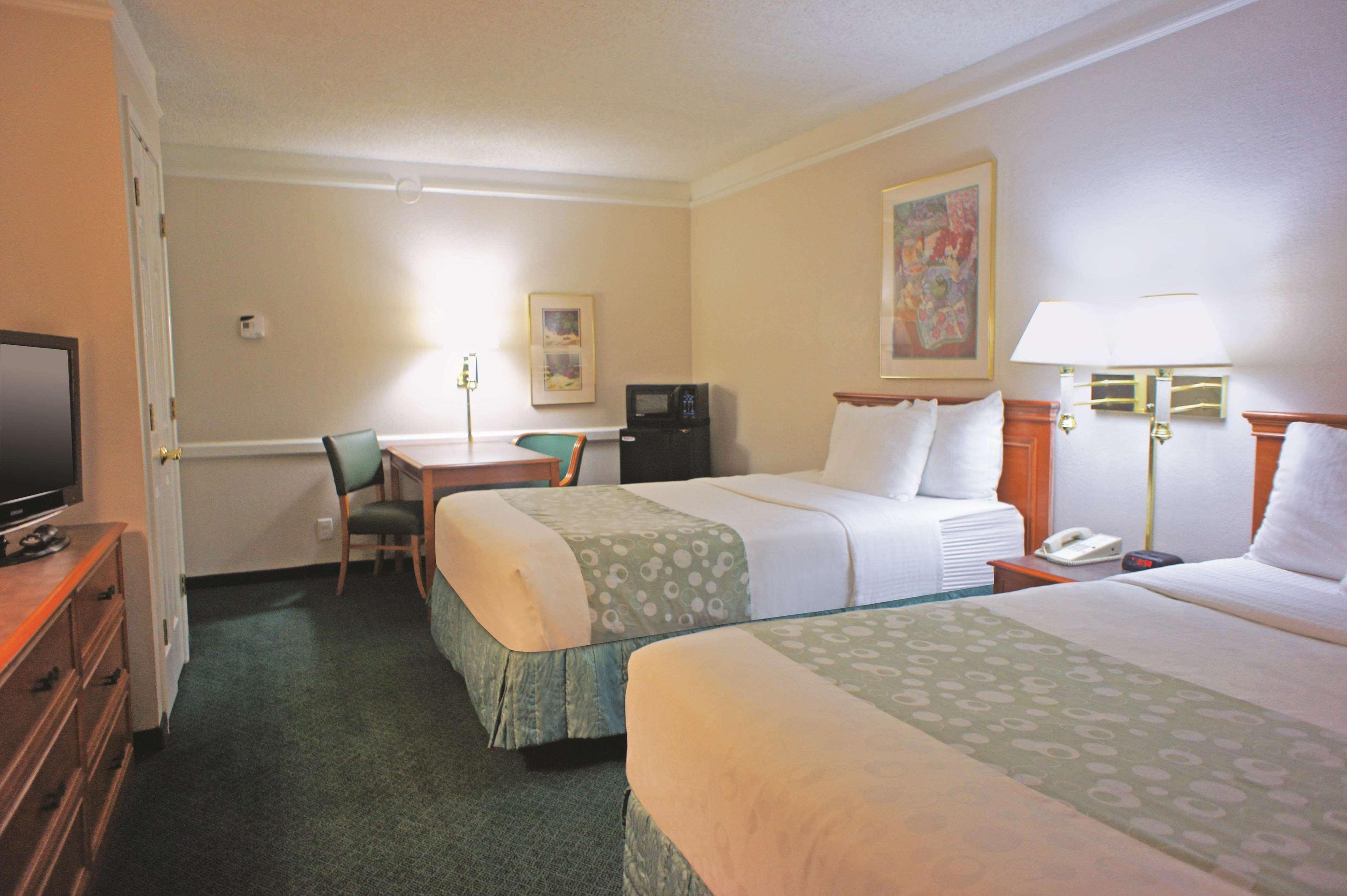 Days By Wyndham Hotel