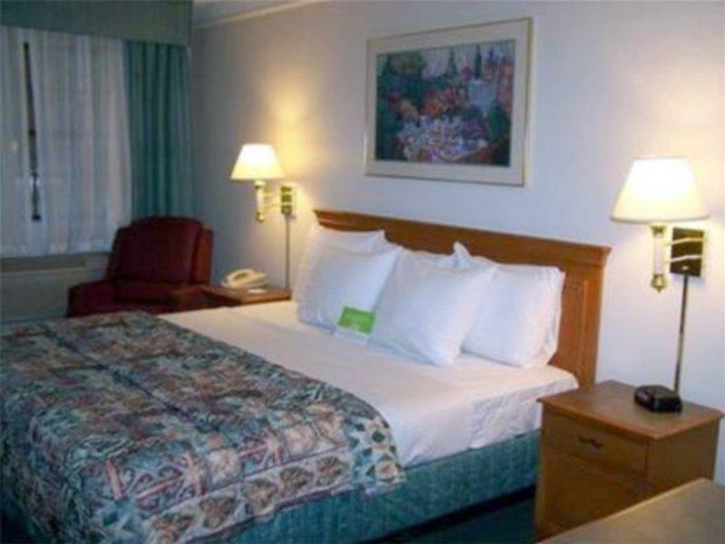 Days By Wyndham Hotel Reno